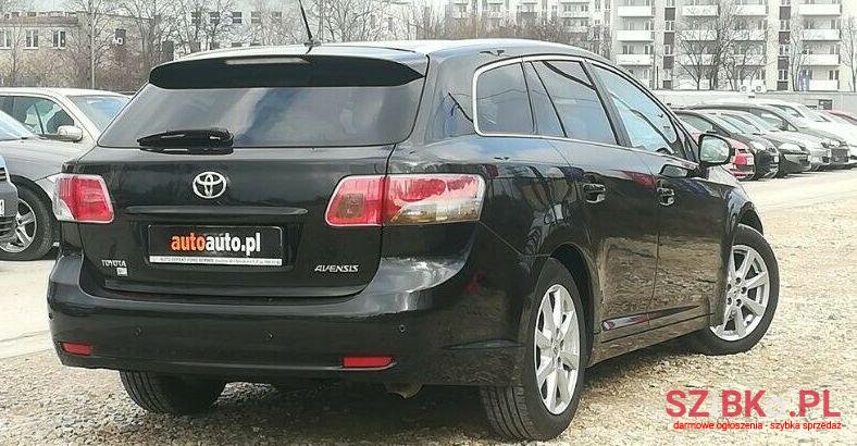 2011' Toyota Avensis photo #1