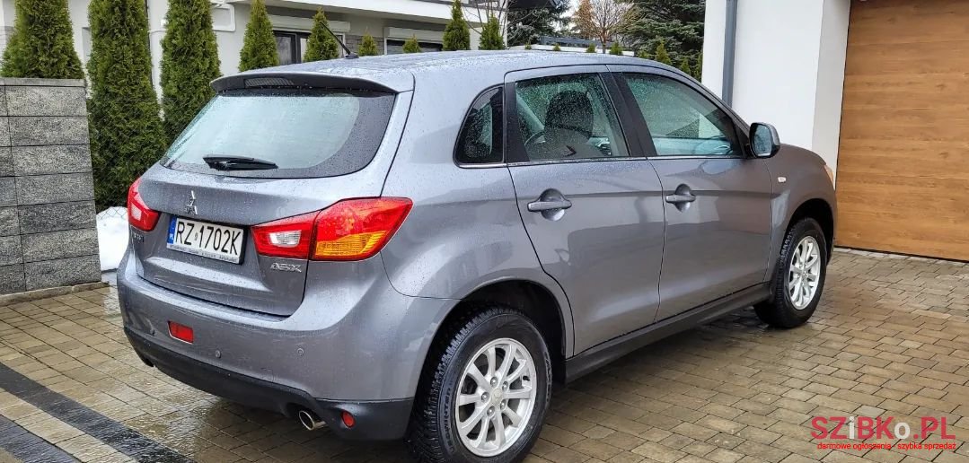 2013' Mitsubishi ASX photo #3