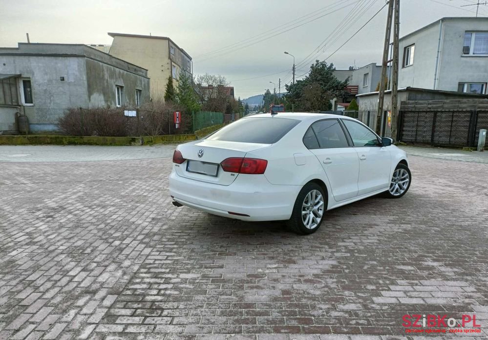2014' Volkswagen Jetta 1.8T Se photo #2