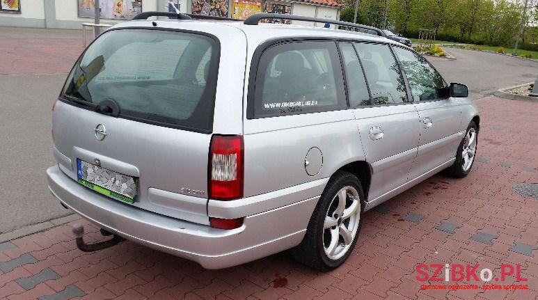 2003' Opel Omega photo #1