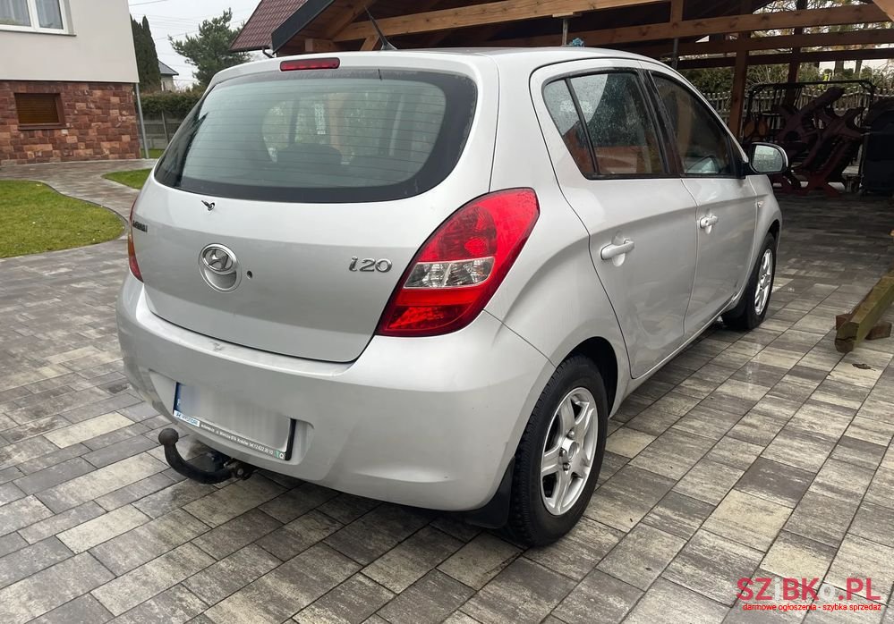 2009' Hyundai i20 1.2 Classic + photo #6