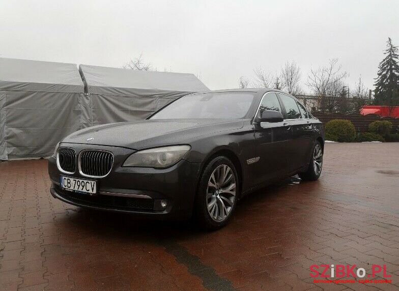 2009' BMW Seria 7 photo #1