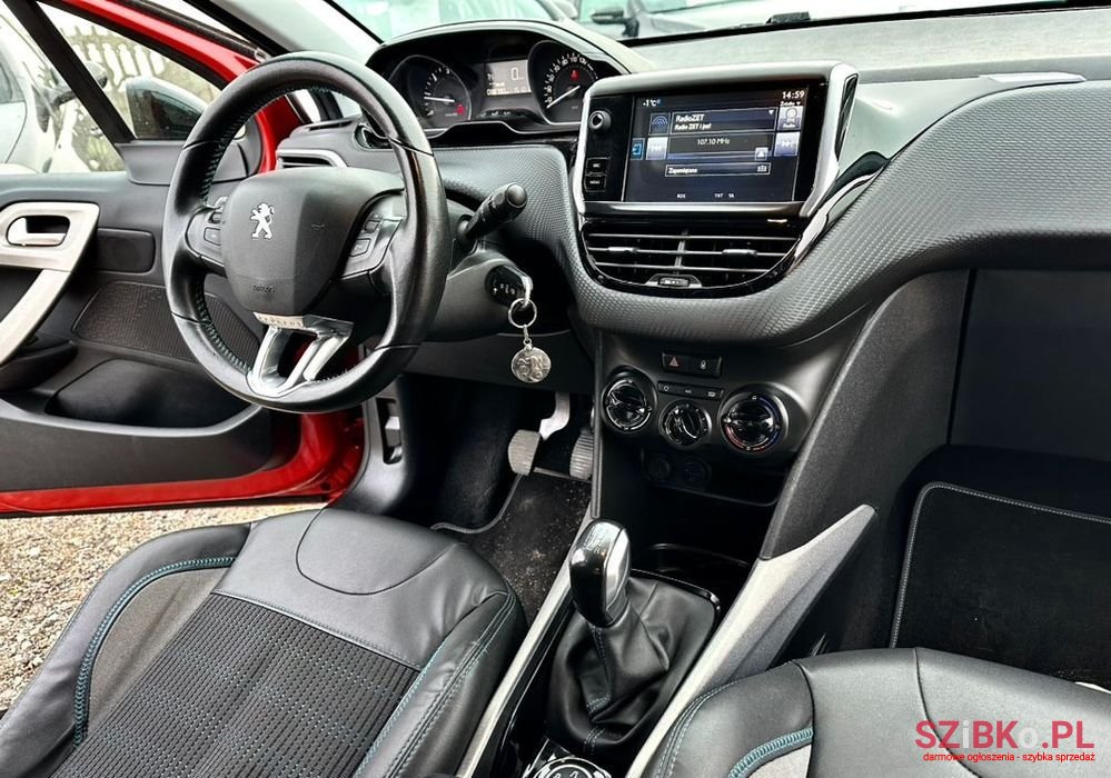 2015' Peugeot 2008 photo #6