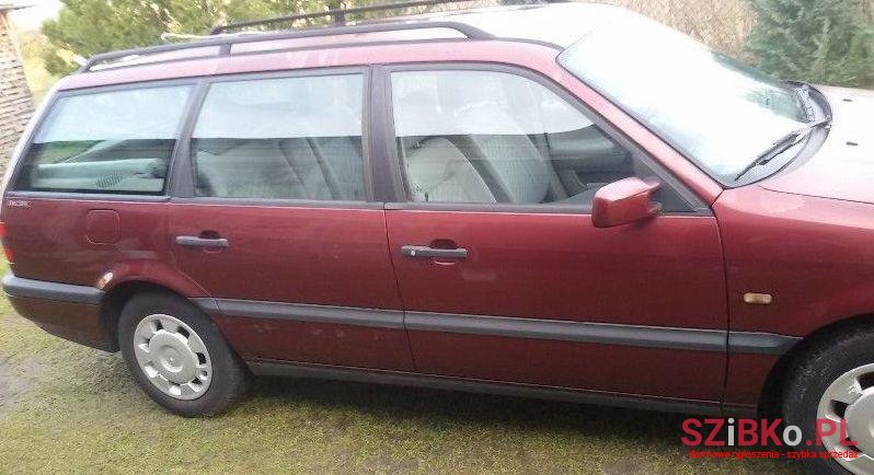 1996' Volkswagen Passat photo #2