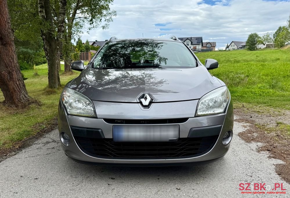 2010' Renault Megane photo #3