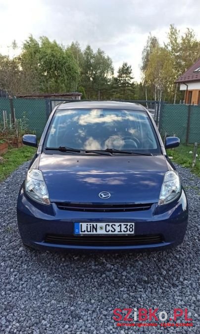 2005' Daihatsu Sirion photo #4