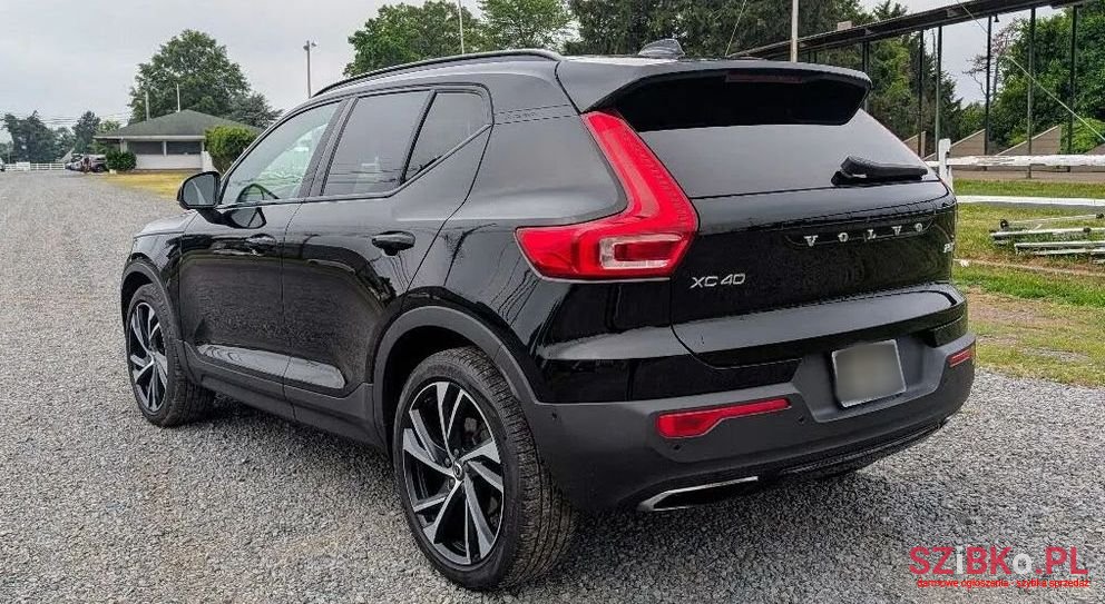 2018' Volvo Xc 40 T5 Awd R-Design photo #4