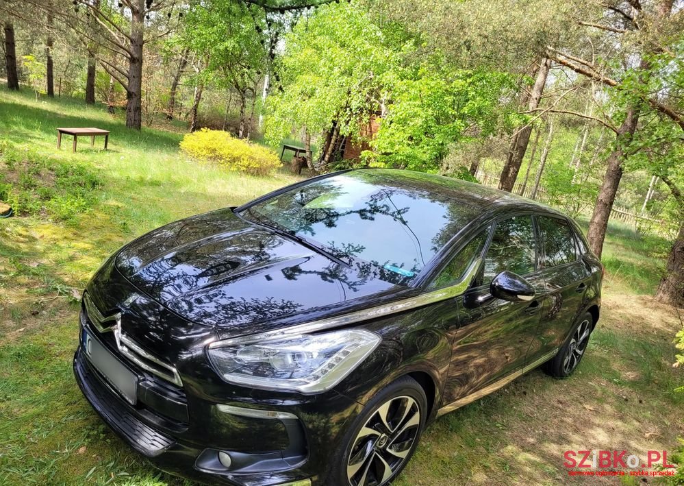 2014' Citroen DS5 2.0 Hdi Sochic photo #2