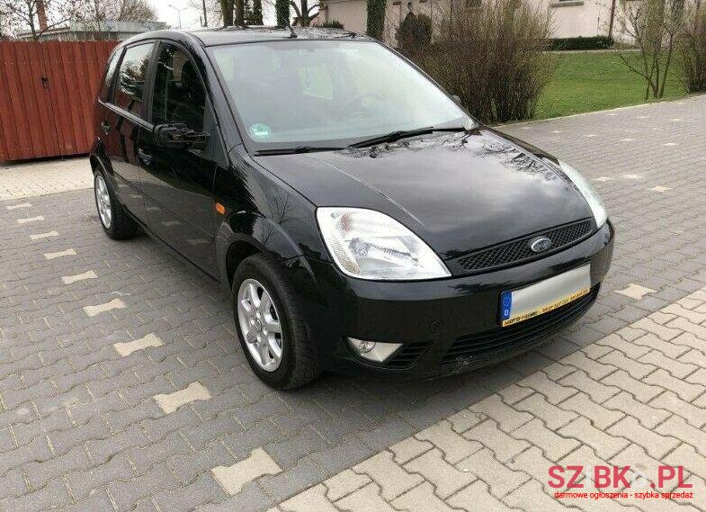 2002' Ford Fiesta photo #1