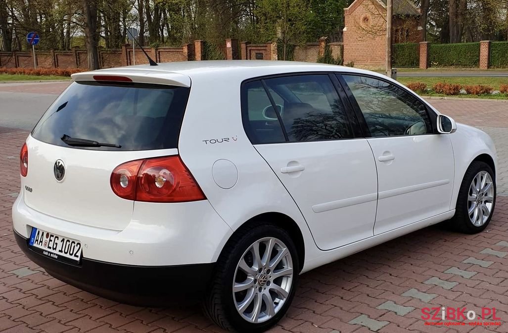 2007' Volkswagen Golf photo #5