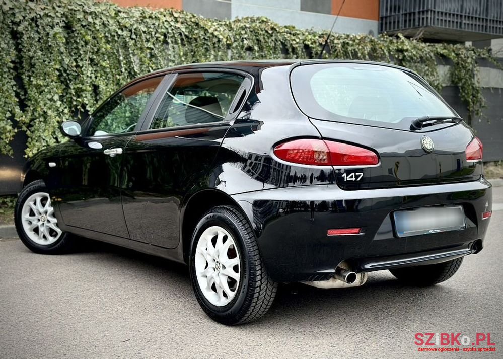 2007' Alfa Romeo 147 1.6 T.S Impression photo #2