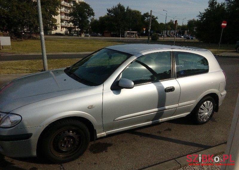 2001' Nissan Almera photo #1