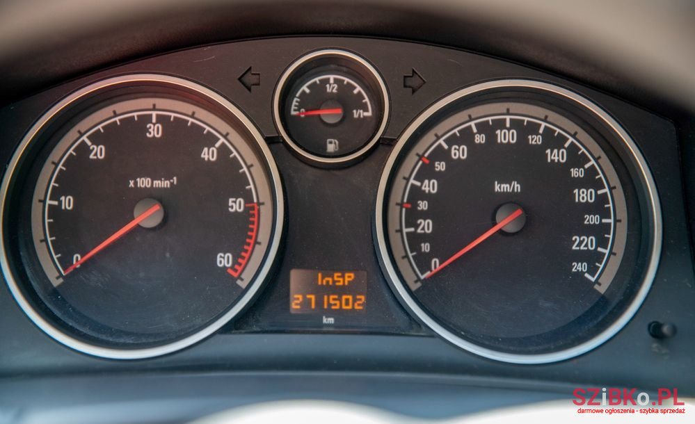 2008' Opel Astra photo #1