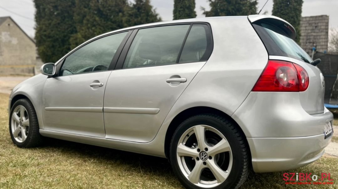 2007' Volkswagen Golf photo #6