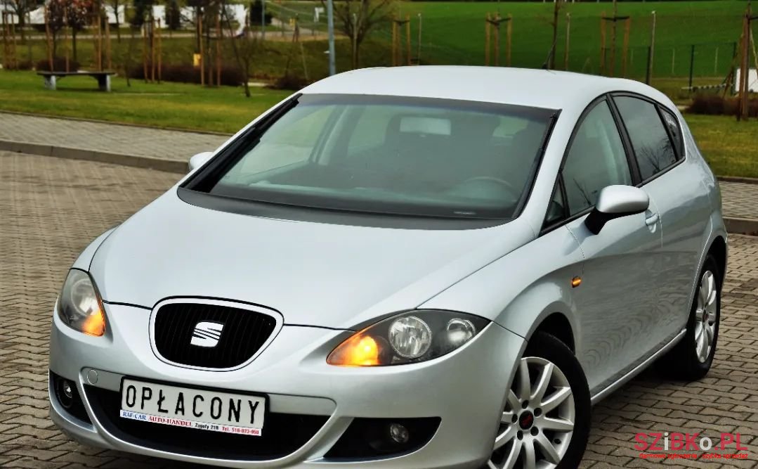 2007' SEAT Leon photo #1