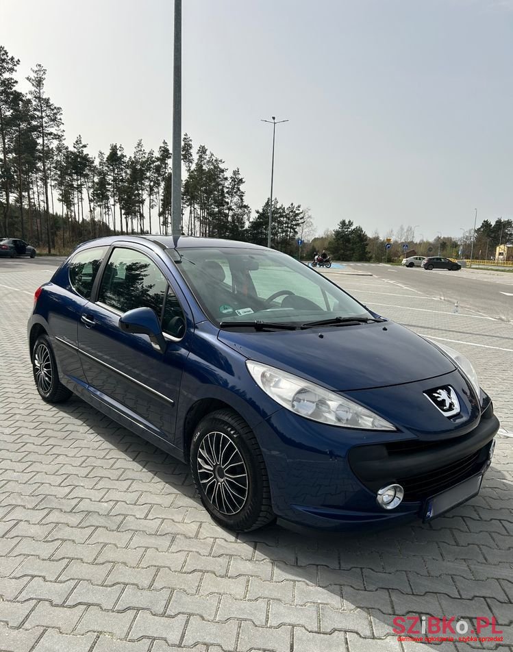 2009' Peugeot 207 1.4 16V Trendy photo #2