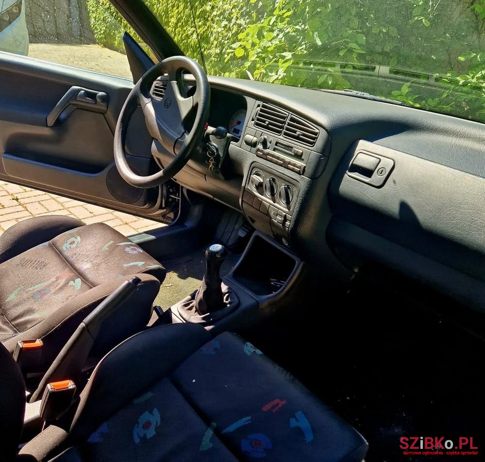 1995' Volkswagen Golf Iv 2.0 Basis photo #3