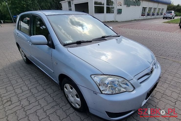 2005' Toyota Corolla photo #1