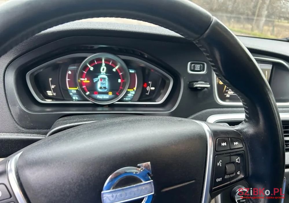 2013' Volvo V40 D2 Summum photo #6