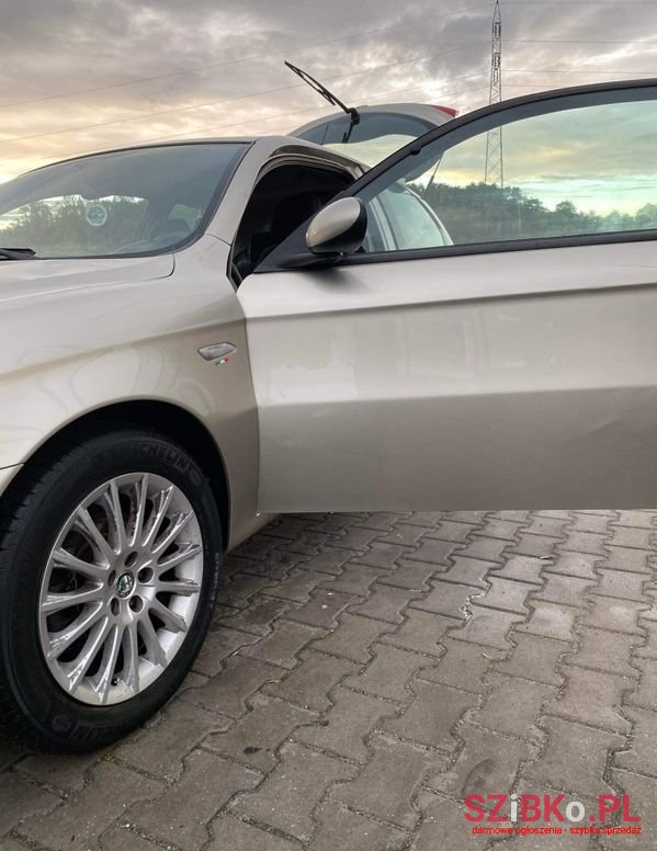 2006' Alfa Romeo 147 photo #6