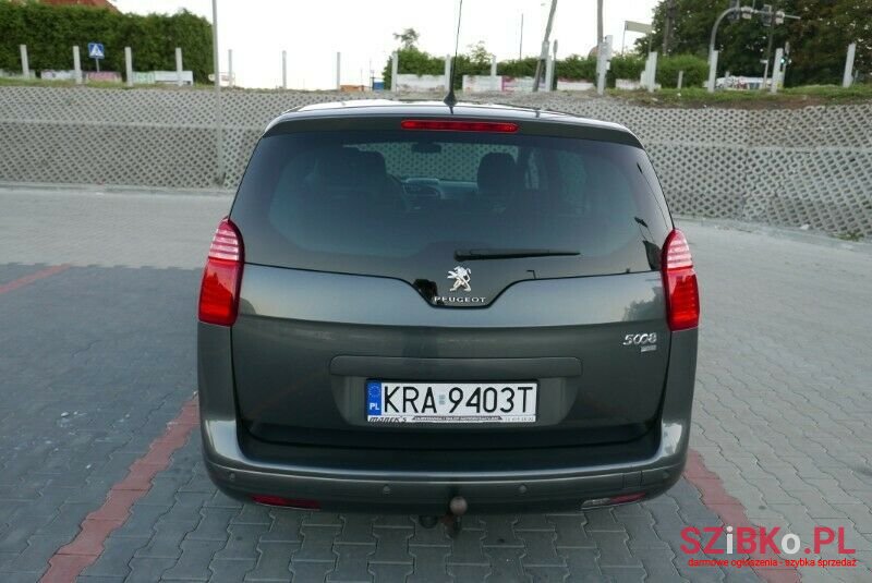 2014' Peugeot 5008 photo #6