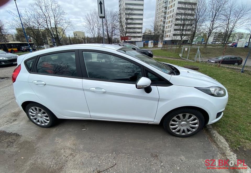 2014' Ford Fiesta photo #4