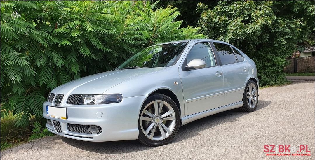 2004' SEAT Leon photo #3