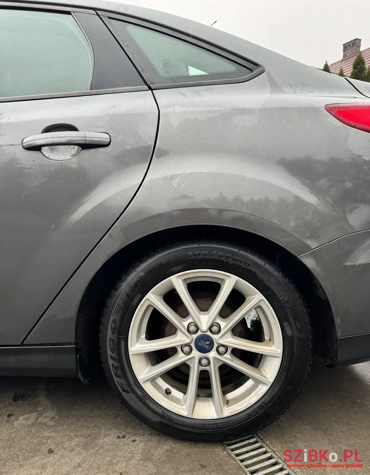 2015' Ford Focus photo #5