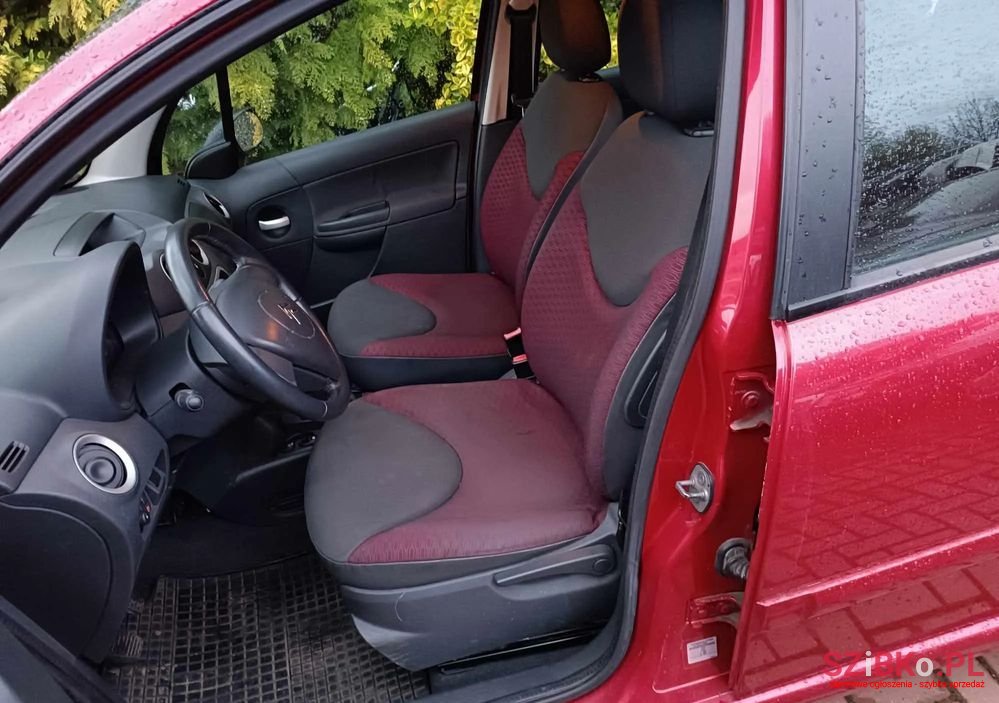 2008' Citroen C3 photo #3