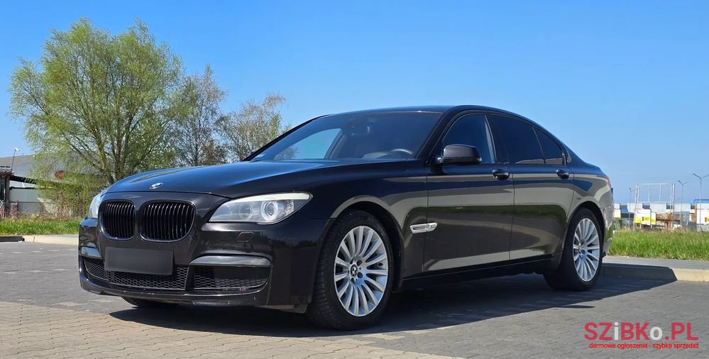 2012' BMW 7 Series 740D Xdrive photo #1