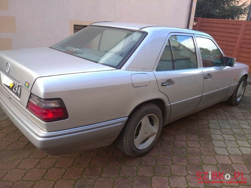 1996' Mercedes-Benz W124 photo #4