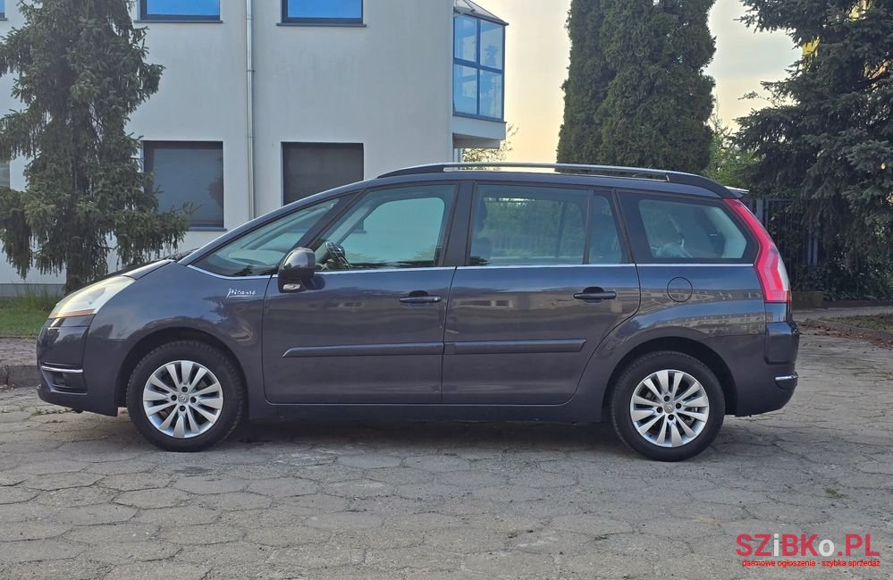 2009' Citroen C4 Picasso photo #2