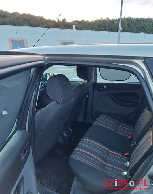 2008' Ford Focus photo #6