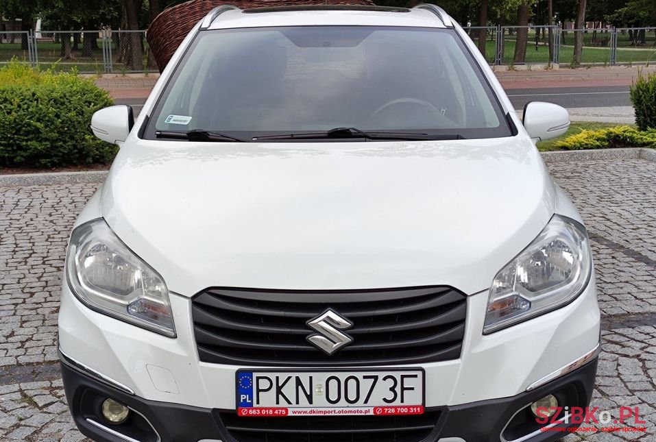 2013' Suzuki Sx4 S-Cross photo #3