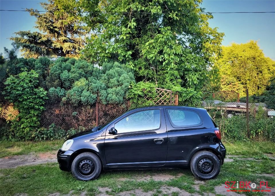 2003' Toyota Yaris photo #2