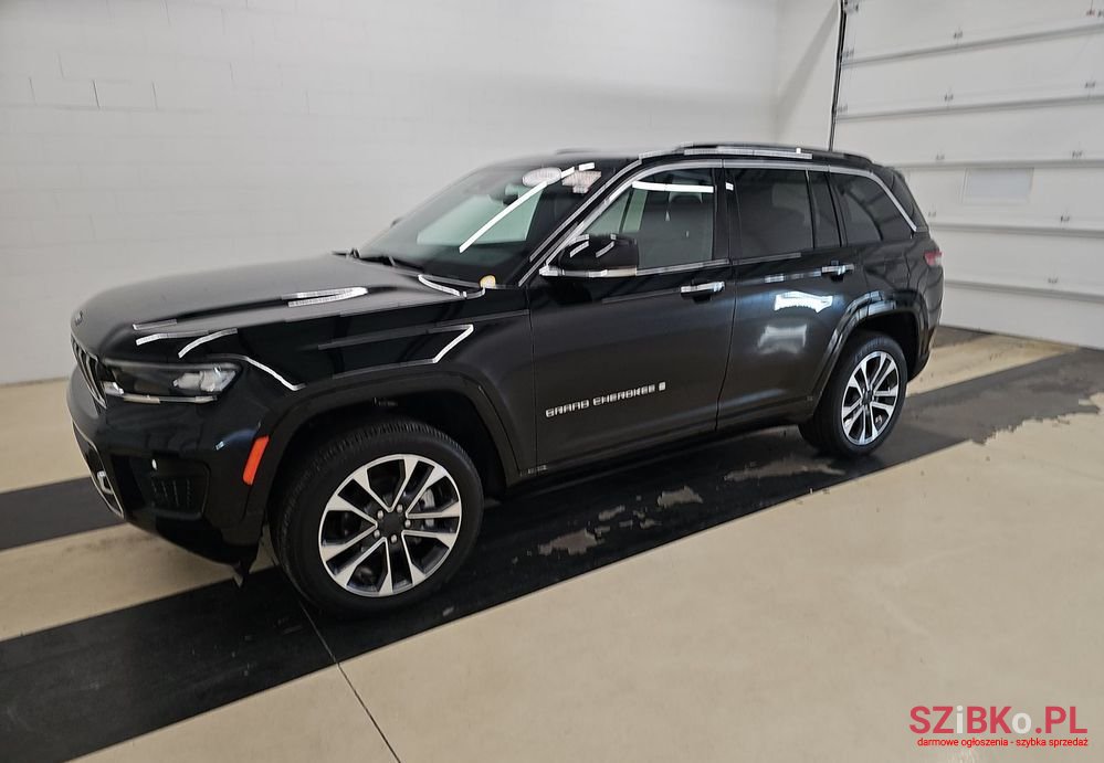 2023' Jeep Grand Cherokee photo #6