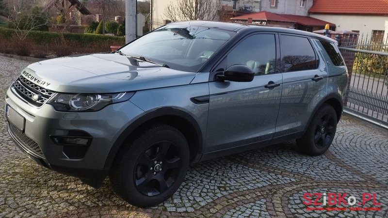 2016' Land Rover Discovery Sport photo #3