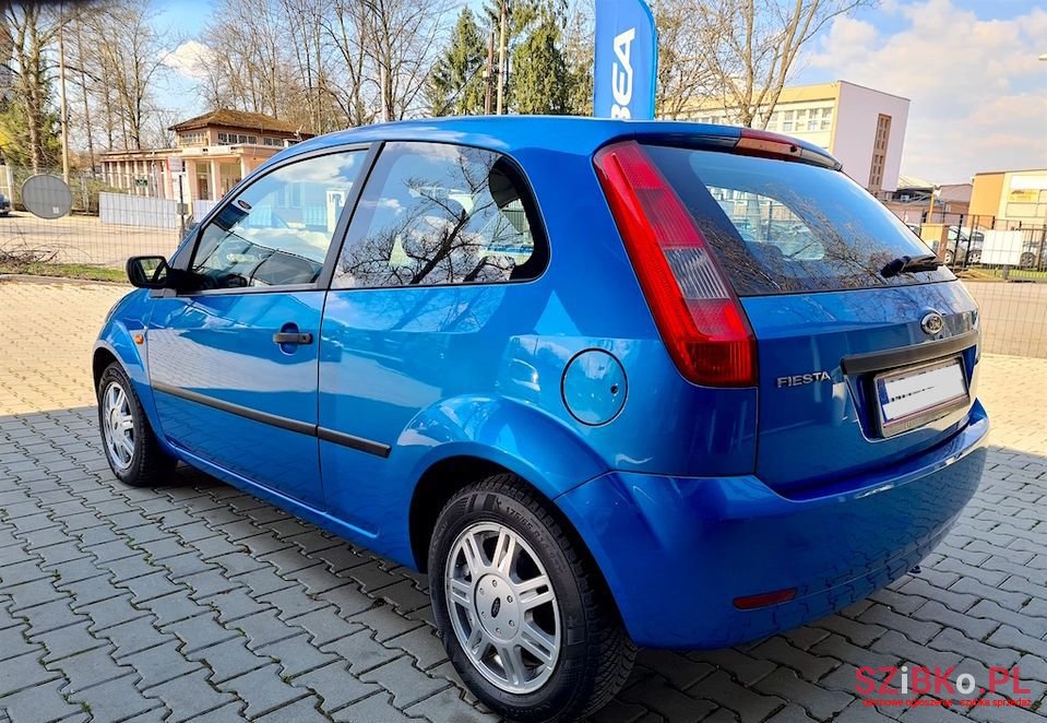 2004' Ford Fiesta photo #3