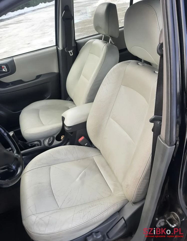 2005' Hyundai Santa Fe 2.4 Gls 2Wd photo #5