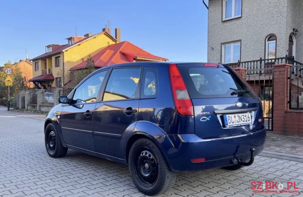 2005' Ford Fiesta photo #3