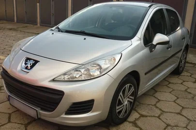 2010' Peugeot 207 1.4 Presence
