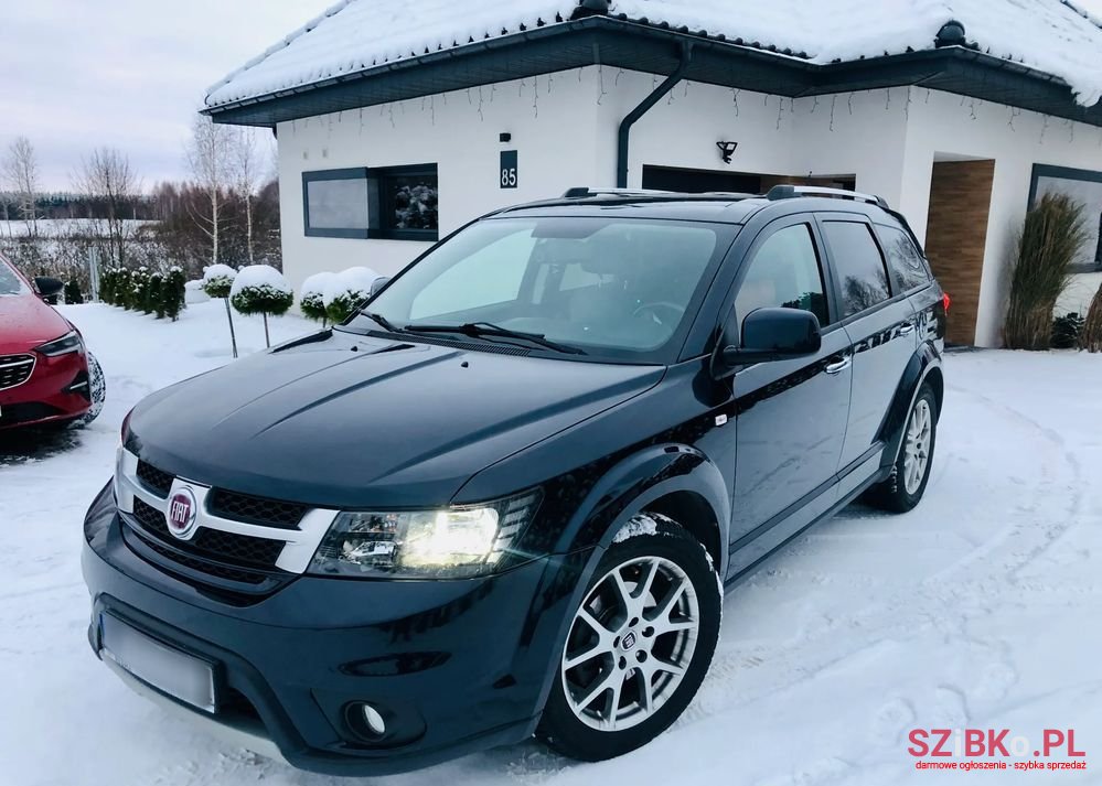 2012' Fiat Freemont photo #2