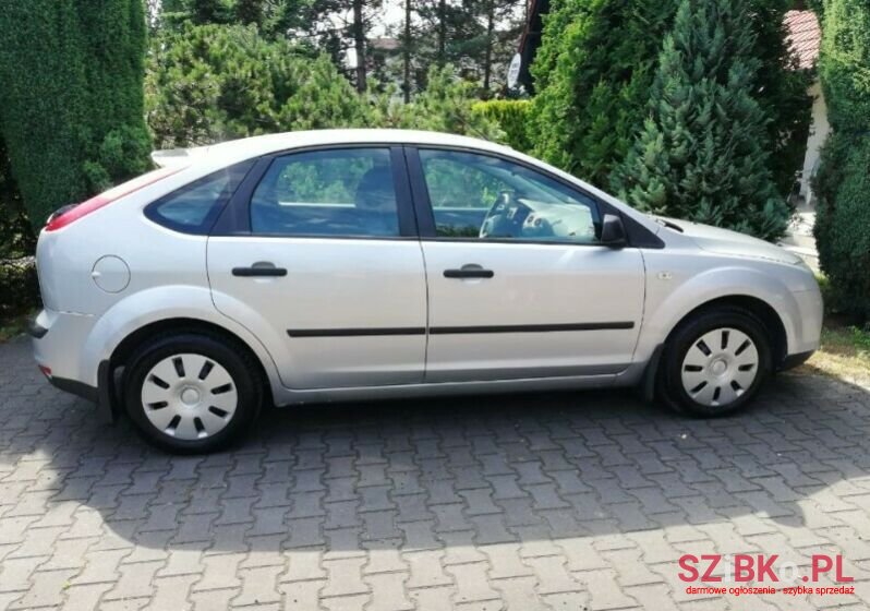 2006' Ford Focus photo #1