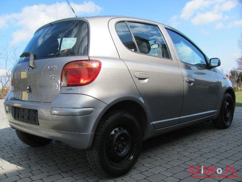 2005' Toyota Yaris photo #3