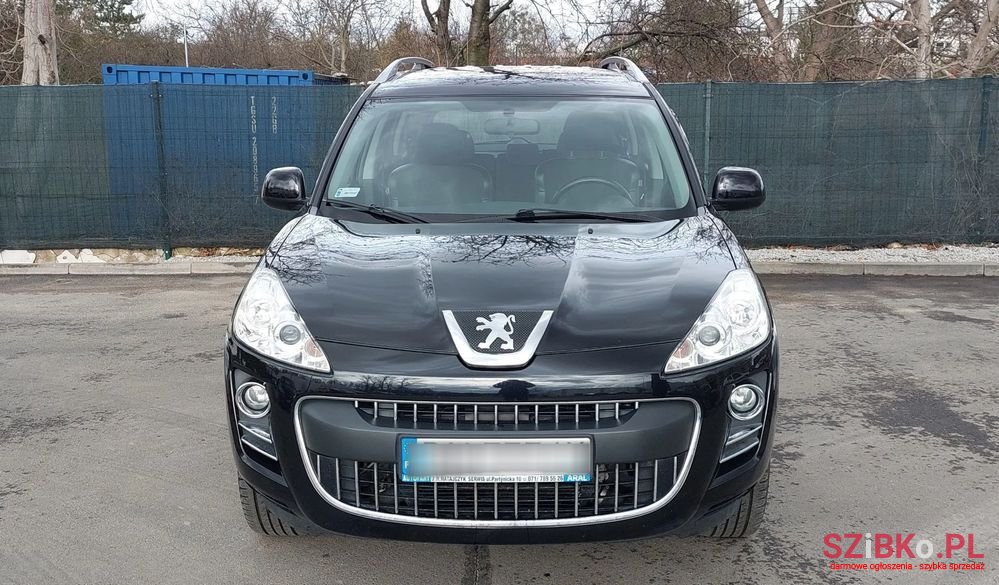2008' Peugeot 4007 2.2Hdi Premium photo #2