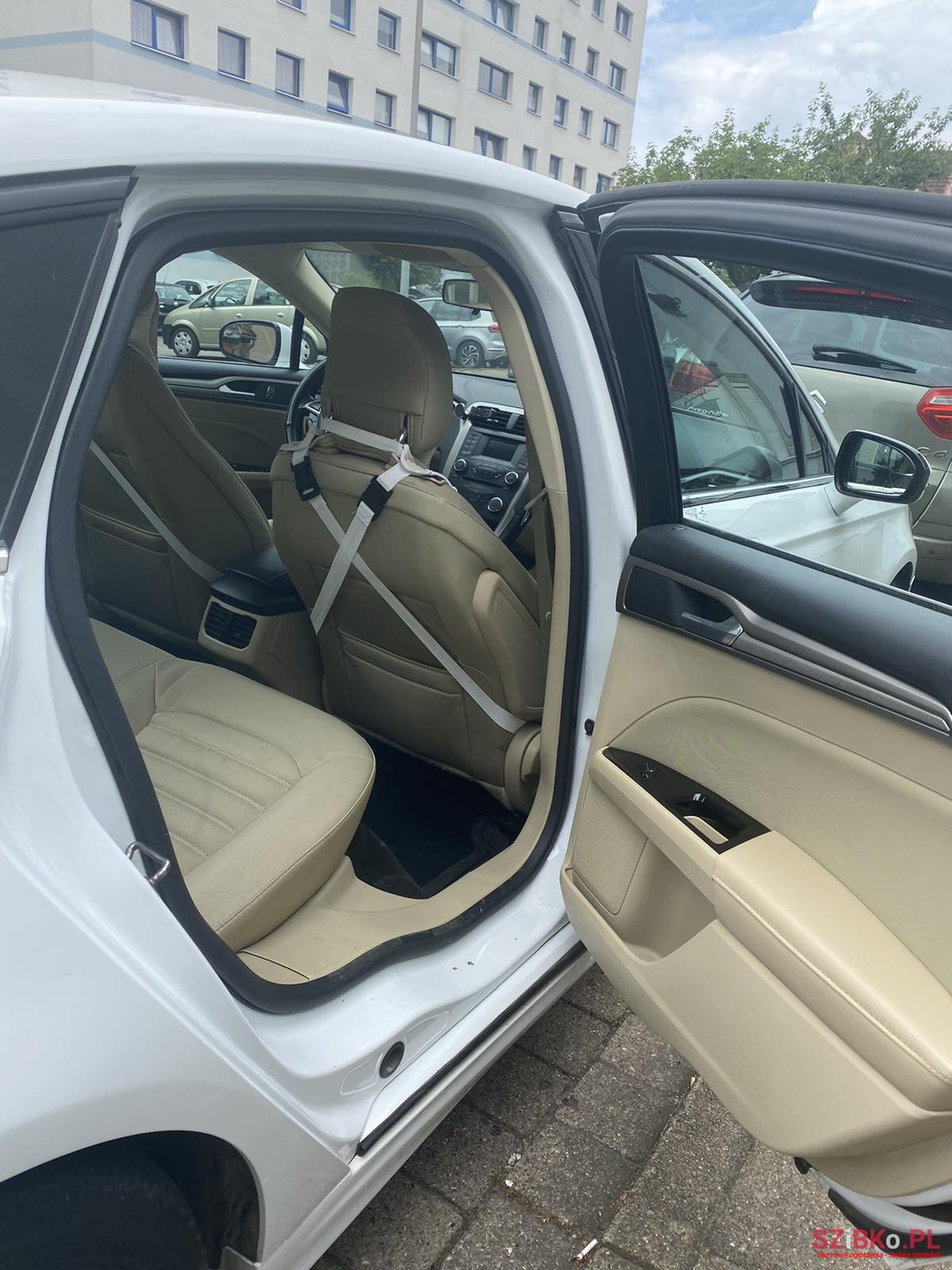 2013' Ford Fusion photo #3