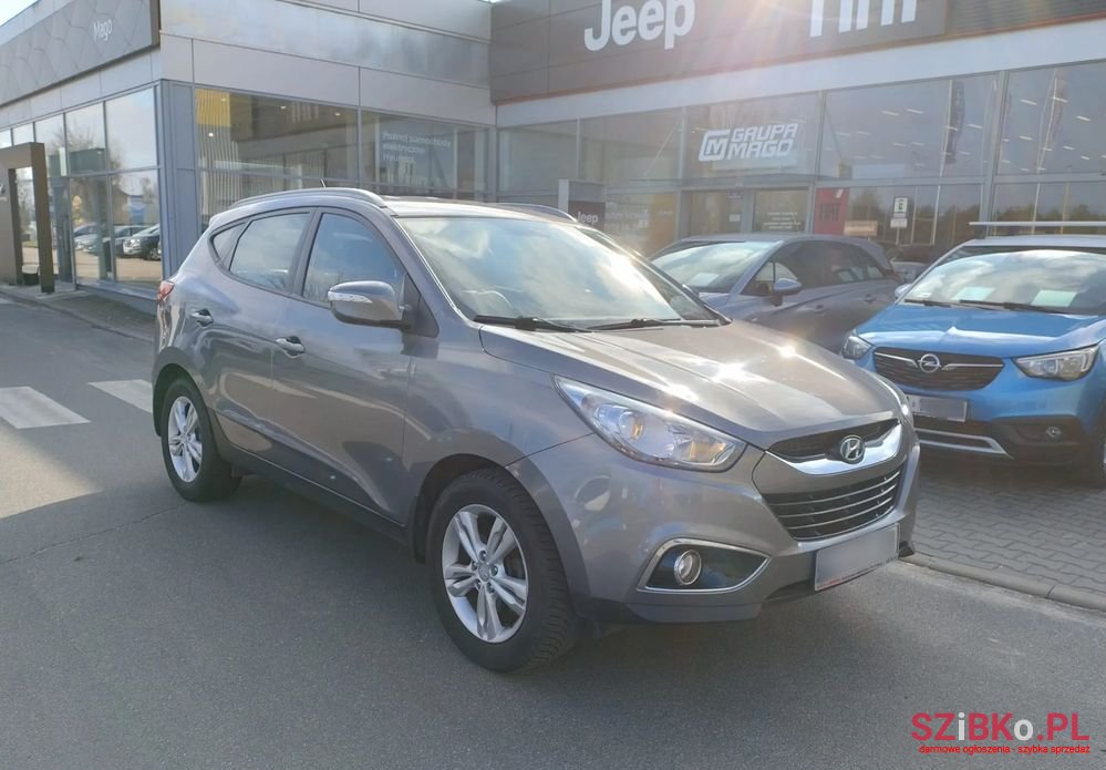 2011' Hyundai ix35 photo #1