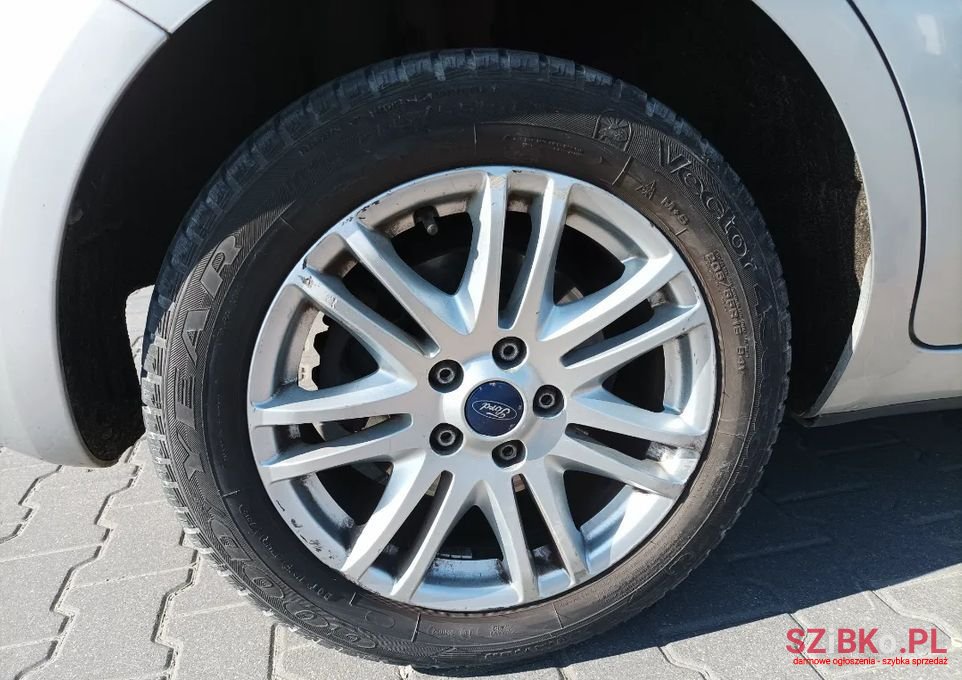 2008' Ford Focus photo #5