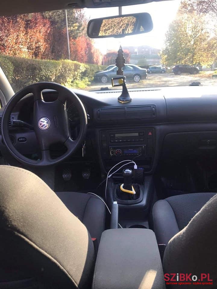 2004' Volkswagen Passat B5 photo #1