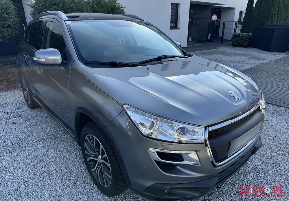 2012' Peugeot 4008 photo #2